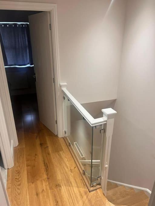 No 31 Floatheaven Apartment Thamesmead  Bagian luar foto