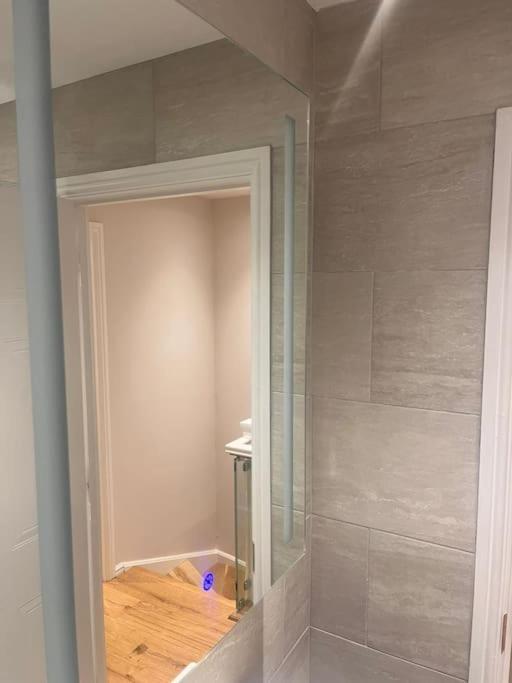 No 31 Floatheaven Apartment Thamesmead  Bagian luar foto