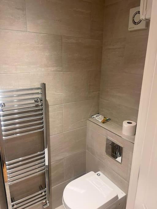No 31 Floatheaven Apartment Thamesmead  Bagian luar foto