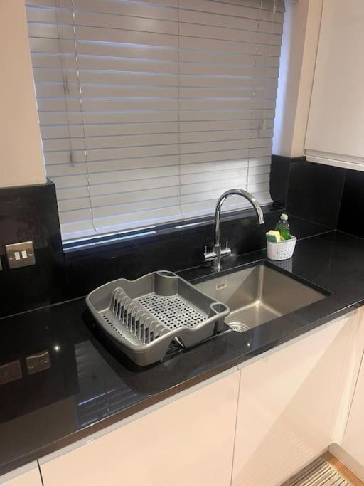 No 31 Floatheaven Apartment Thamesmead  Bagian luar foto